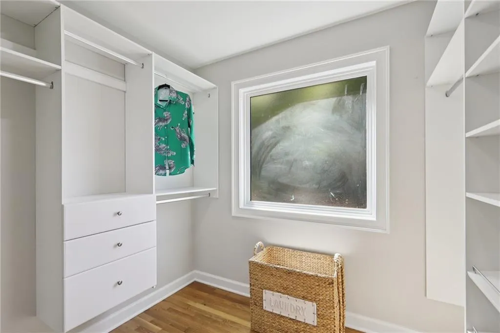 120 Huntcliff Point, Atlanta, Georgia 30350, 5 Bedrooms Bedrooms, ,4 BathroomsBathrooms,Residential,For Sale,120 Huntcliff Point,7643021