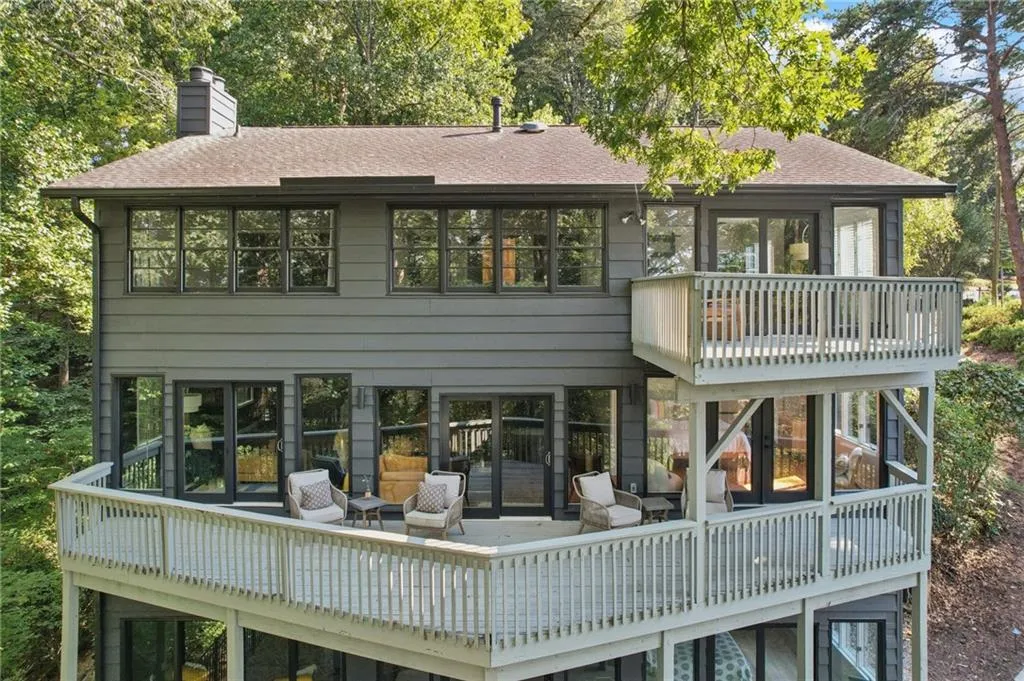 120 Huntcliff Point, Atlanta, Georgia 30350, 5 Bedrooms Bedrooms, ,4 BathroomsBathrooms,Residential,For Sale,120 Huntcliff Point,7643021