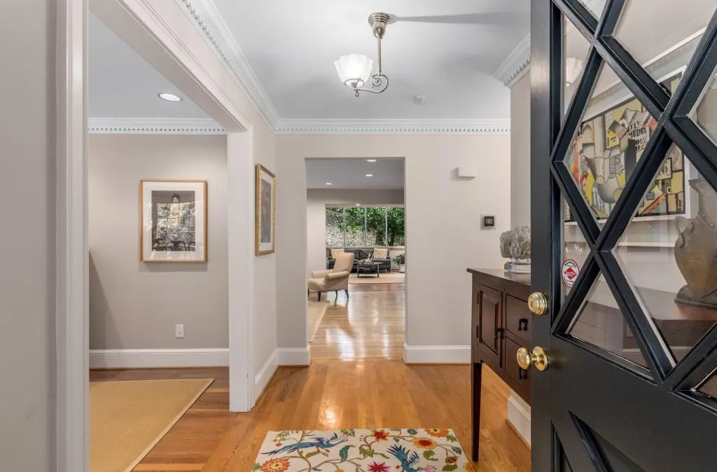 5520 Arundel Drive, Atlanta, Georgia 30327, 4 Bedrooms Bedrooms, ,3 BathroomsBathrooms,Residential,Sold,5520 Arundel Drive,7409534