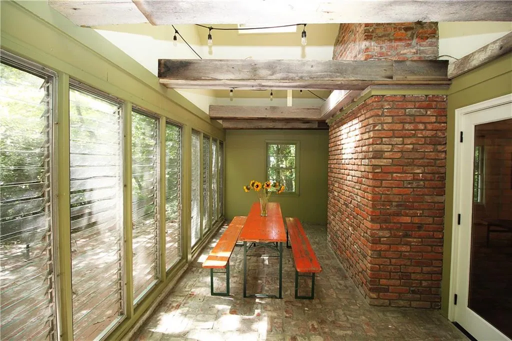 530 Forest Valley Road, Sandy Springs, Georgia 30342, 4 Bedrooms Bedrooms, ,2 BathroomsBathrooms,Residential,Sold,530 Forest Valley Road,5763912