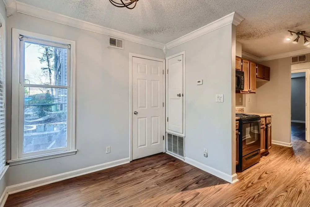 904 Garden Court, Sandy Springs, Georgia 30328, 2 Bedrooms Bedrooms, ,2 BathroomsBathrooms,Residential,Sold,904 Garden Court,6993837