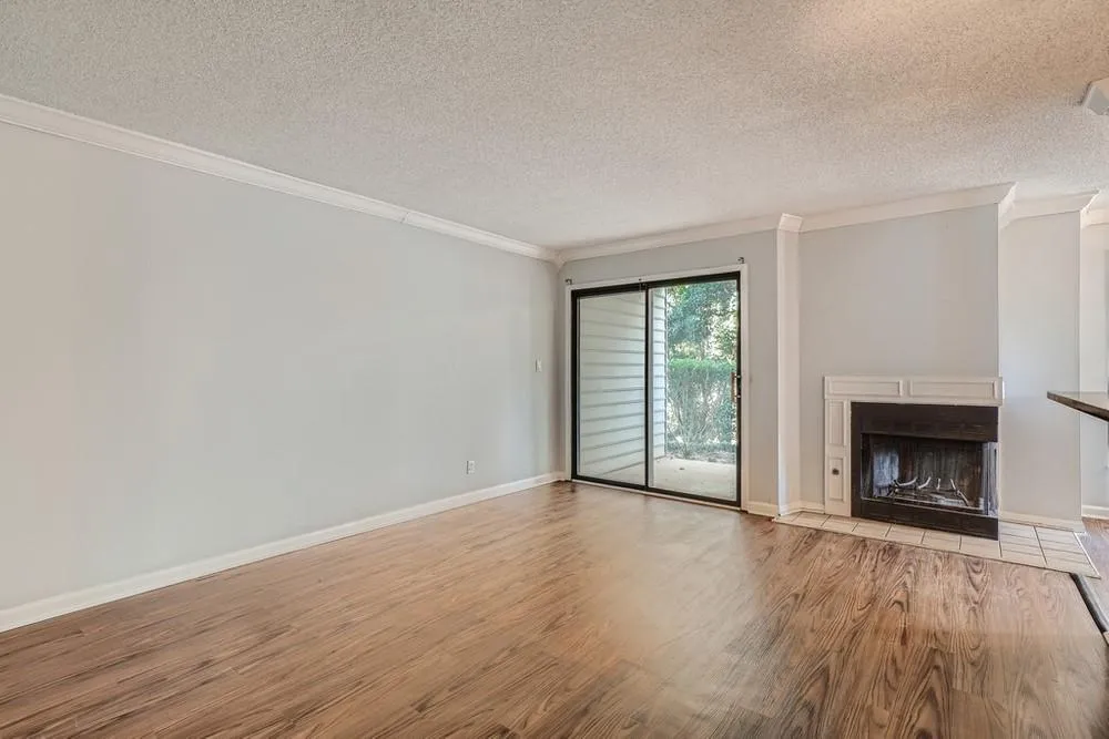 904 Garden Court, Sandy Springs, Georgia 30328, 2 Bedrooms Bedrooms, ,2 BathroomsBathrooms,Residential,Sold,904 Garden Court,6993837