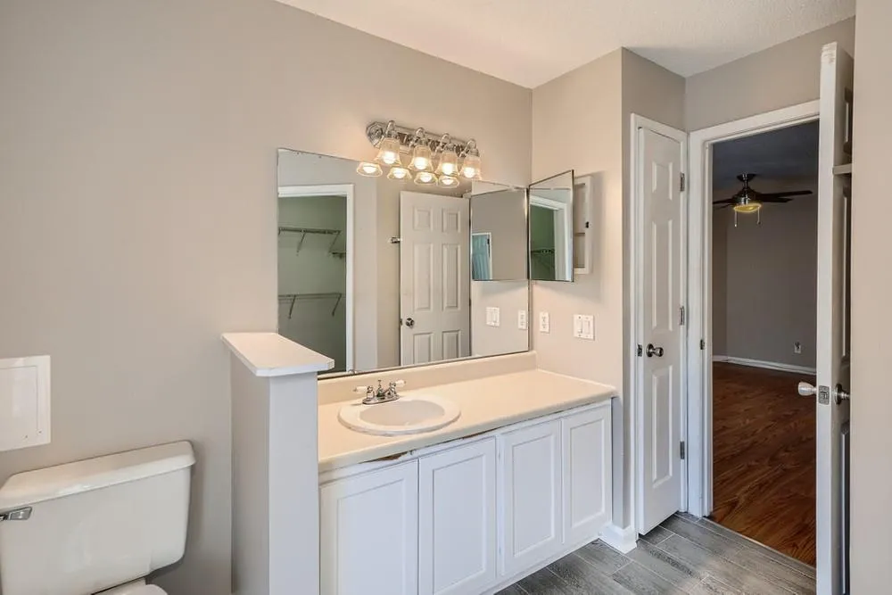 904 Garden Court, Sandy Springs, Georgia 30328, 2 Bedrooms Bedrooms, ,2 BathroomsBathrooms,Residential,Sold,904 Garden Court,6993837