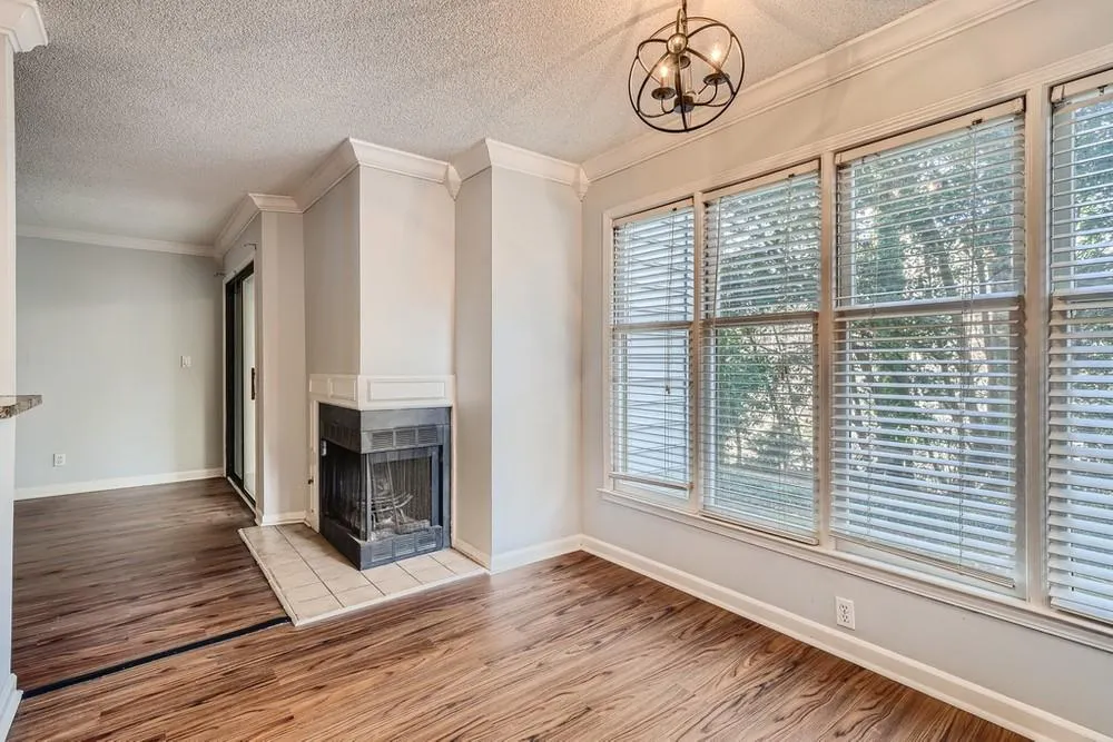 904 Garden Court, Sandy Springs, Georgia 30328, 2 Bedrooms Bedrooms, ,2 BathroomsBathrooms,Residential,Sold,904 Garden Court,6993837