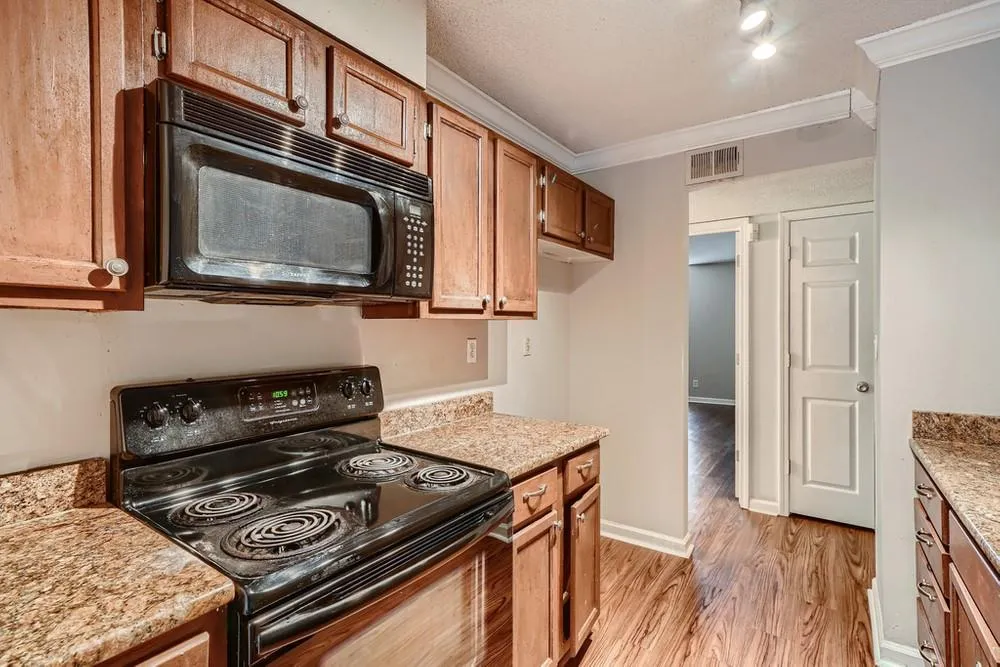 904 Garden Court, Sandy Springs, Georgia 30328, 2 Bedrooms Bedrooms, ,2 BathroomsBathrooms,Residential,Sold,904 Garden Court,6993837