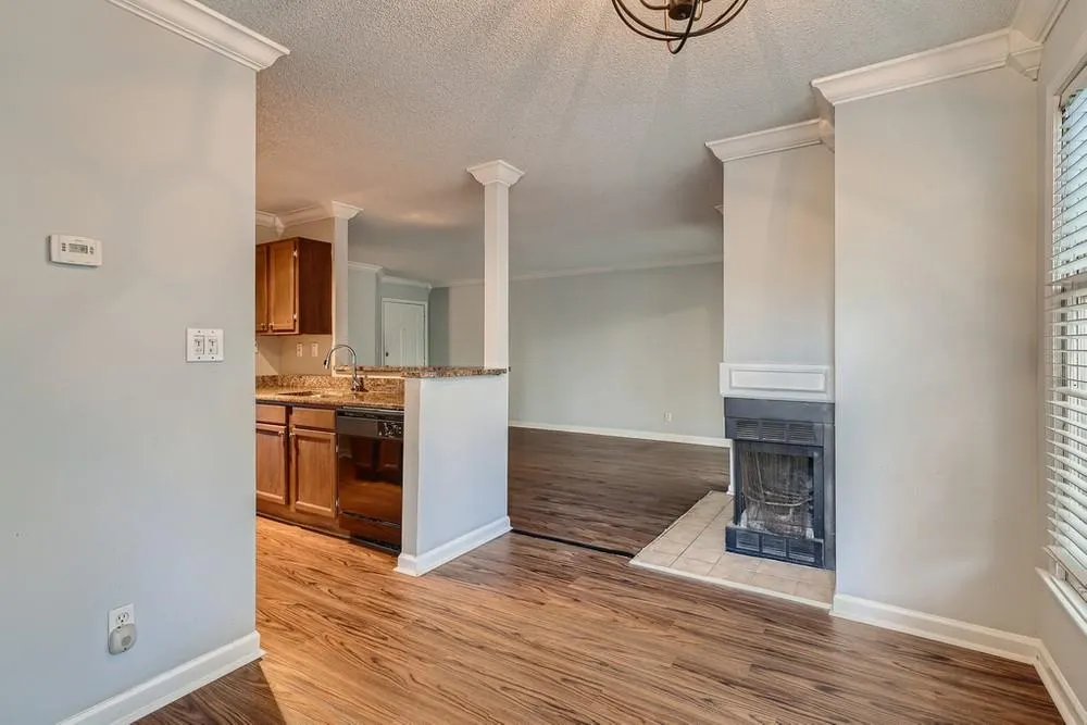 904 Garden Court, Sandy Springs, Georgia 30328, 2 Bedrooms Bedrooms, ,2 BathroomsBathrooms,Residential,Sold,904 Garden Court,6993837