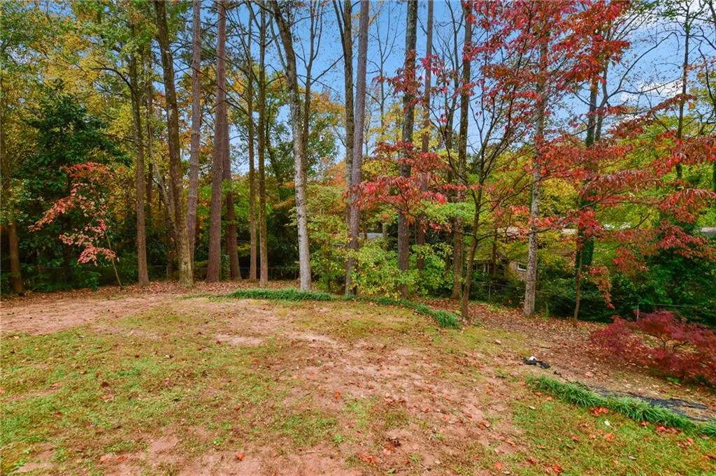 570 Wyncourtney Drive, Sandy Springs, Georgia 30328, 4 Bedrooms Bedrooms, ,3 BathroomsBathrooms,Residential,Sold,570 Wyncourtney Drive,6807363