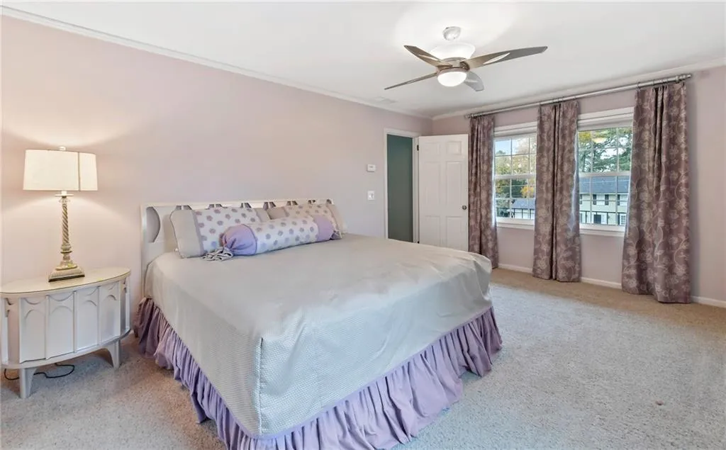 570 Wyncourtney Drive, Sandy Springs, Georgia 30328, 4 Bedrooms Bedrooms, ,3 BathroomsBathrooms,Residential,Sold,570 Wyncourtney Drive,6807363