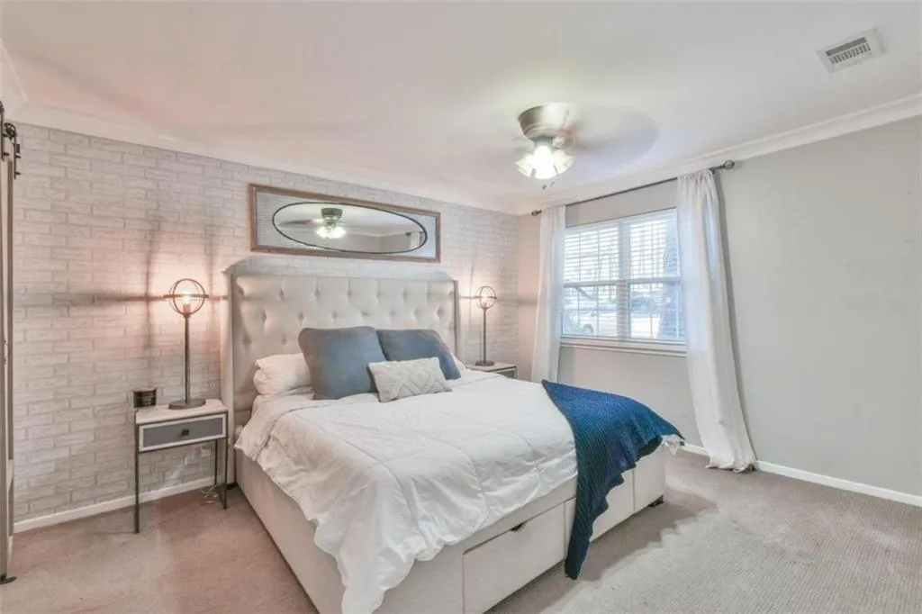 6820 Glenridge Drive Unit C, Sandy Springs, Georgia 30328, 2 Bedrooms Bedrooms, ,1 BathroomBathrooms,Residential,Sold,6820 Glenridge Drive Unit C,6992898
