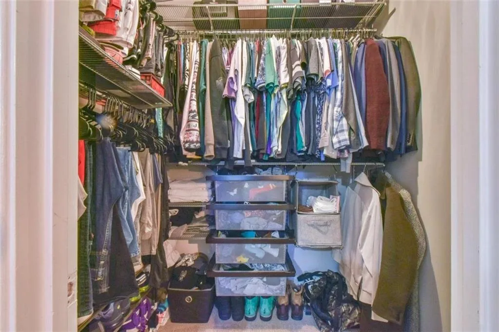 6820 Glenridge Drive Unit C, Sandy Springs, Georgia 30328, 2 Bedrooms Bedrooms, ,1 BathroomBathrooms,Residential,Sold,6820 Glenridge Drive Unit C,6992898