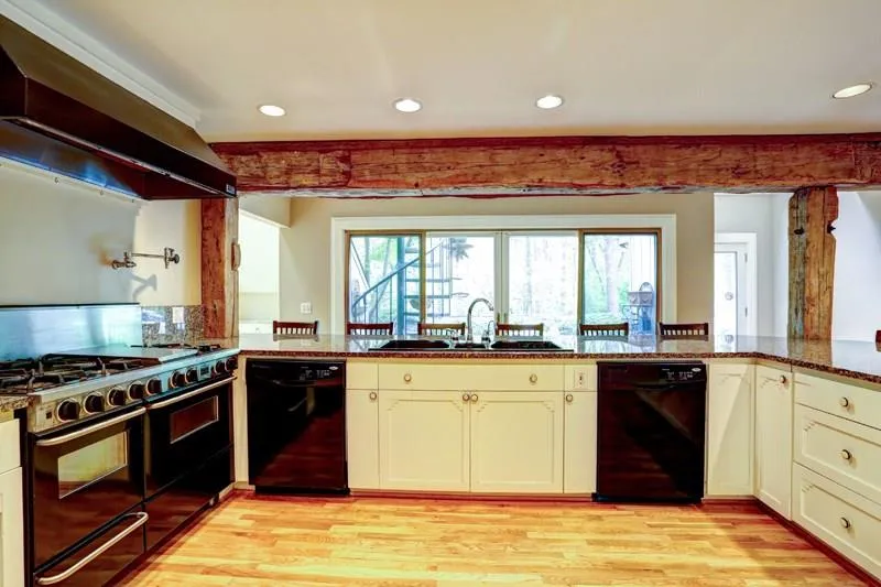 205 River North Court, Atlanta, Georgia 30328, 4 Bedrooms Bedrooms, ,3 BathroomsBathrooms,Residential,Sold,205 River North Court,5500988