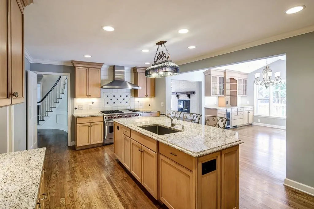 3165 Spalding Drive, Sandy Springs, Georgia 30350, 5 Bedrooms Bedrooms, ,3 BathroomsBathrooms,Residential,Sold,3165 Spalding Drive,5762993