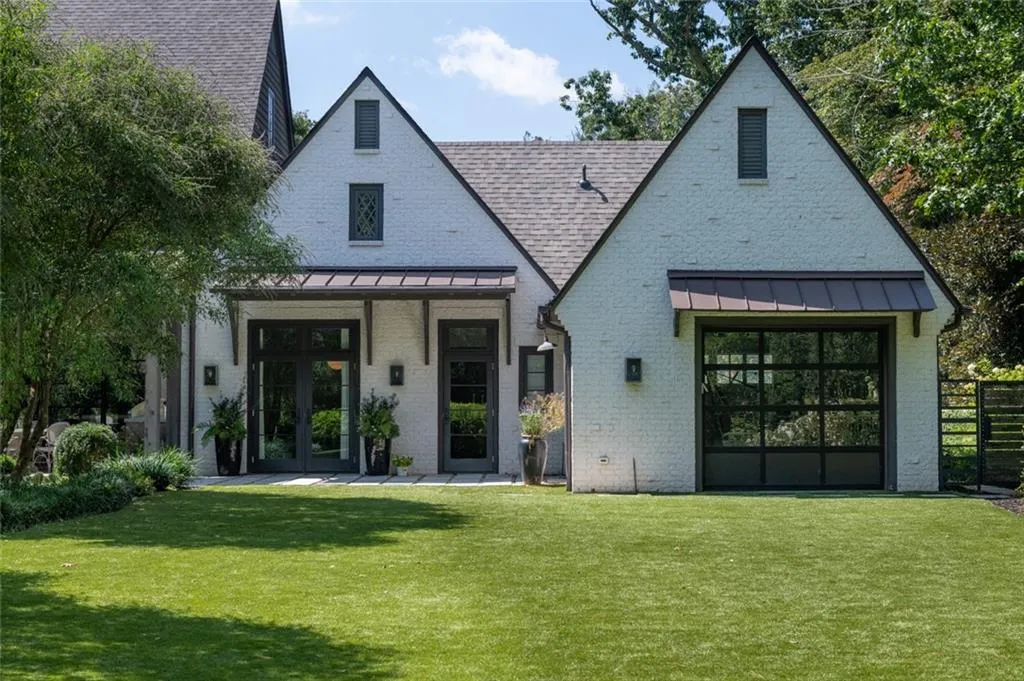 5495 Mount Vernon Parkway, Atlanta, Georgia 30327, 6 Bedrooms Bedrooms, ,6 BathroomsBathrooms,Residential,Sold,5495 Mount Vernon Parkway,7549088