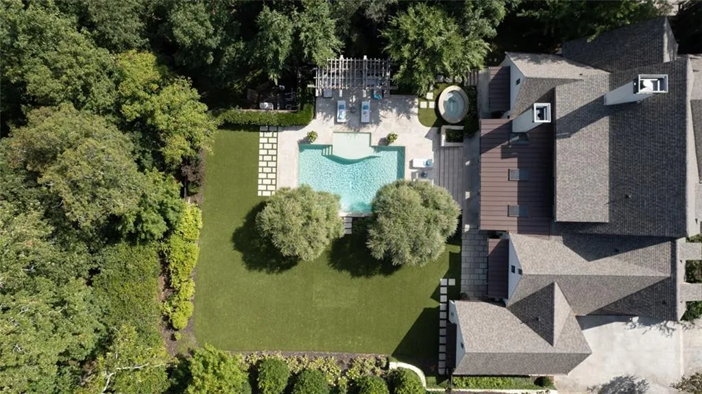 5495 Mount Vernon Parkway, Atlanta, Georgia 30327, 6 Bedrooms Bedrooms, ,6 BathroomsBathrooms,Residential,Sold,5495 Mount Vernon Parkway,7549088