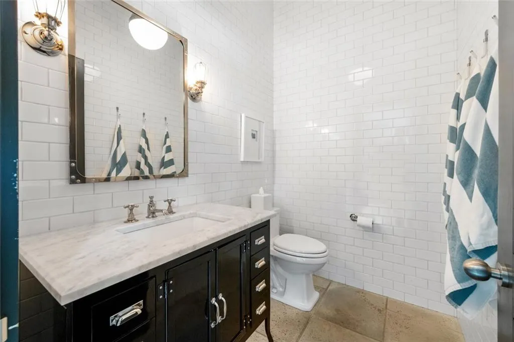 5495 Mount Vernon Parkway, Atlanta, Georgia 30327, 6 Bedrooms Bedrooms, ,6 BathroomsBathrooms,Residential,Sold,5495 Mount Vernon Parkway,7549088