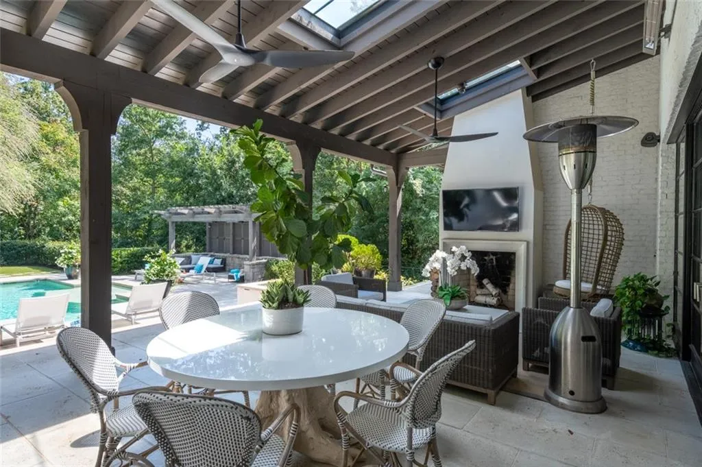 5495 Mount Vernon Parkway, Atlanta, Georgia 30327, 6 Bedrooms Bedrooms, ,6 BathroomsBathrooms,Residential,Sold,5495 Mount Vernon Parkway,7549088