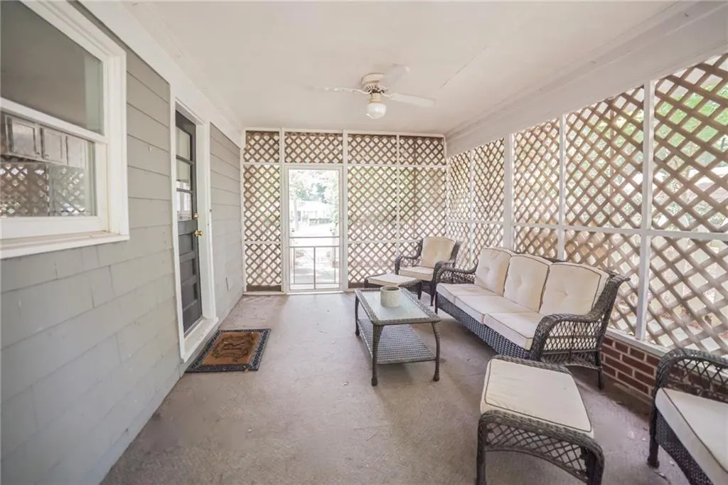 6075 Harleston Road, Atlanta, Georgia 30328, 3 Bedrooms Bedrooms, ,2 BathroomsBathrooms,Residential,Sold,6075 Harleston Road,6549968