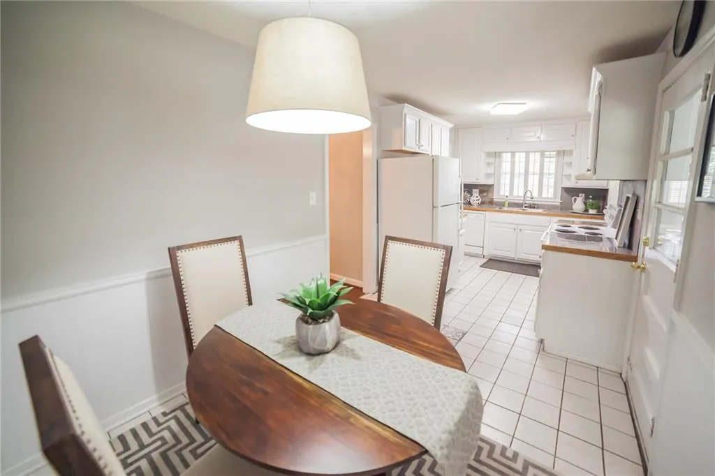 6075 Harleston Road, Atlanta, Georgia 30328, 3 Bedrooms Bedrooms, ,2 BathroomsBathrooms,Residential,Sold,6075 Harleston Road,6549968