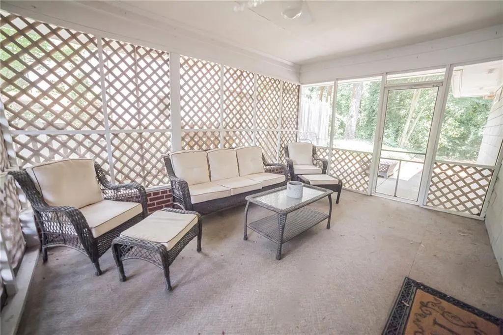 6075 Harleston Road, Atlanta, Georgia 30328, 3 Bedrooms Bedrooms, ,2 BathroomsBathrooms,Residential,Sold,6075 Harleston Road,6549968