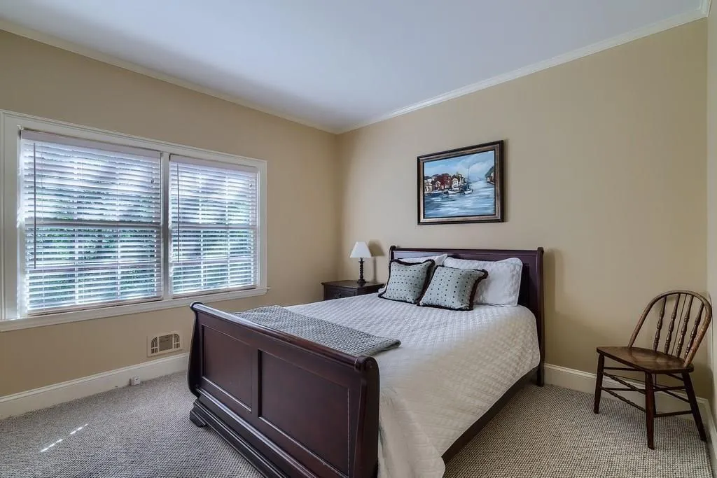 9065 Huntcliff Trace, Sandy Springs, Georgia 30350, 6 Bedrooms Bedrooms, ,5 BathroomsBathrooms,Residential,Sold,9065 Huntcliff Trace,6052912