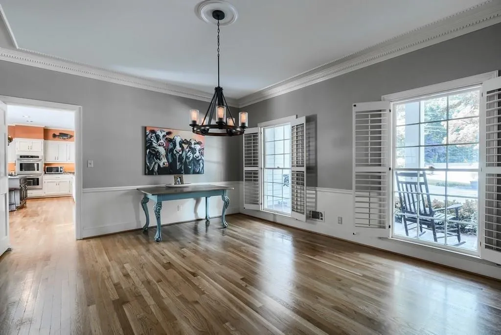 9065 Huntcliff Trace, Sandy Springs, Georgia 30350, 6 Bedrooms Bedrooms, ,5 BathroomsBathrooms,Residential,Sold,9065 Huntcliff Trace,6052912