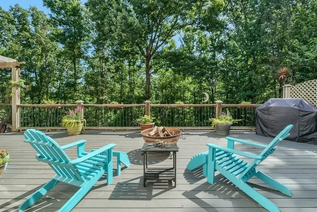 9065 Huntcliff Trace, Sandy Springs, Georgia 30350, 6 Bedrooms Bedrooms, ,5 BathroomsBathrooms,Residential,Sold,9065 Huntcliff Trace,6052912