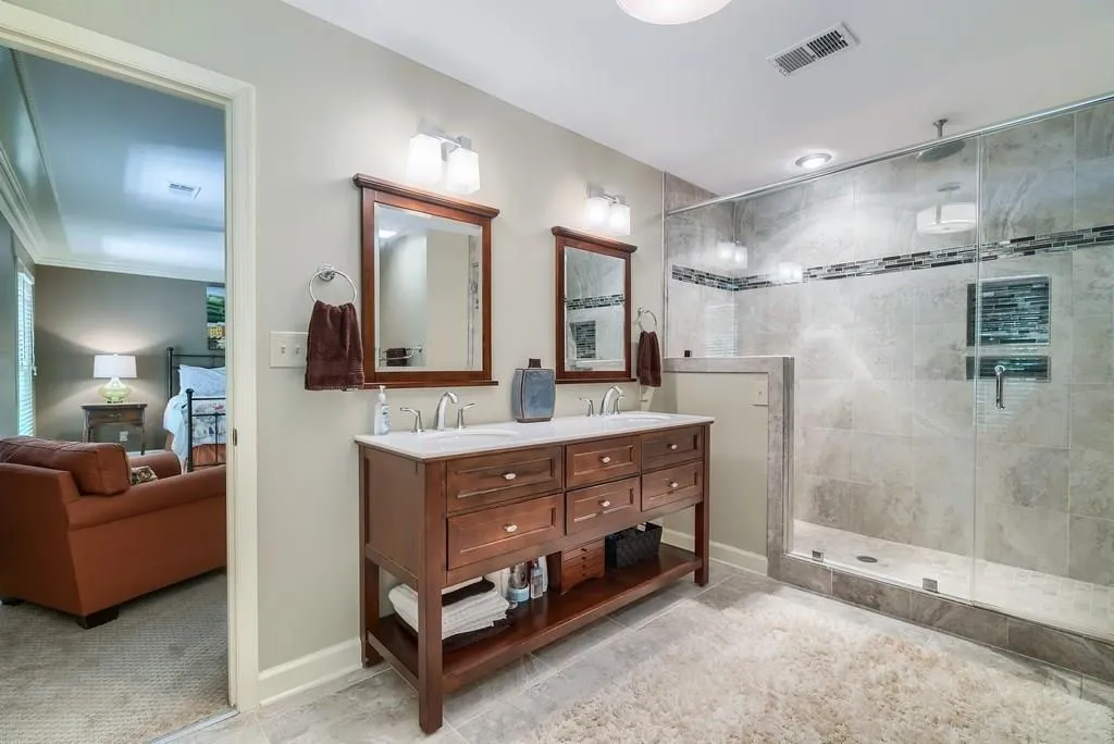 9065 Huntcliff Trace, Sandy Springs, Georgia 30350, 6 Bedrooms Bedrooms, ,5 BathroomsBathrooms,Residential,Sold,9065 Huntcliff Trace,6052912