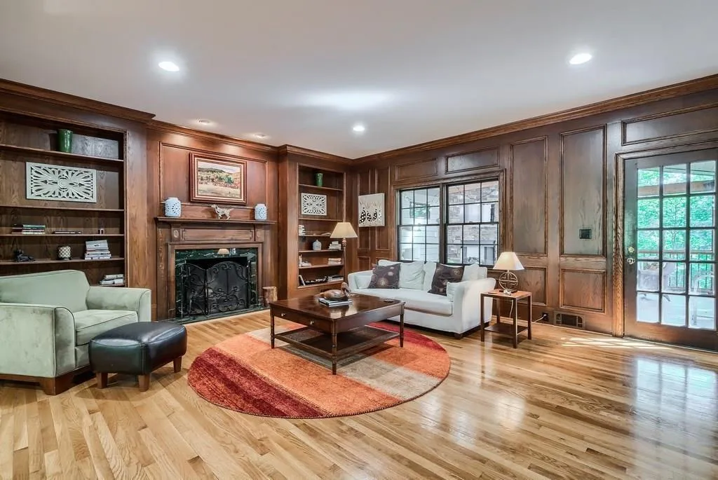 9065 Huntcliff Trace, Sandy Springs, Georgia 30350, 6 Bedrooms Bedrooms, ,5 BathroomsBathrooms,Residential,Sold,9065 Huntcliff Trace,6052912