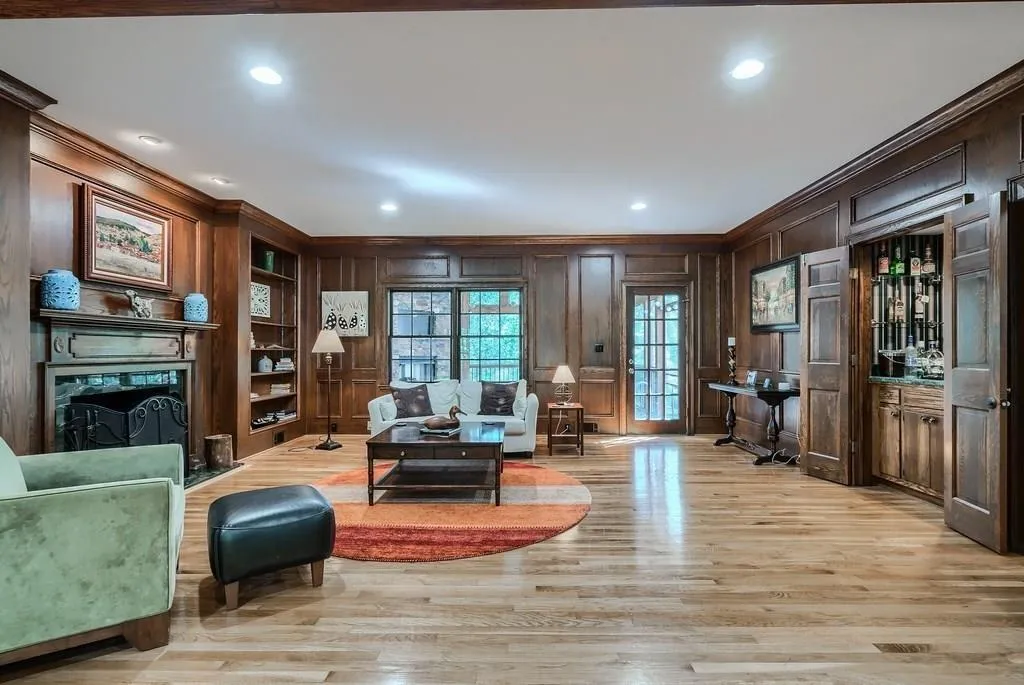 9065 Huntcliff Trace, Sandy Springs, Georgia 30350, 6 Bedrooms Bedrooms, ,5 BathroomsBathrooms,Residential,Sold,9065 Huntcliff Trace,6052912