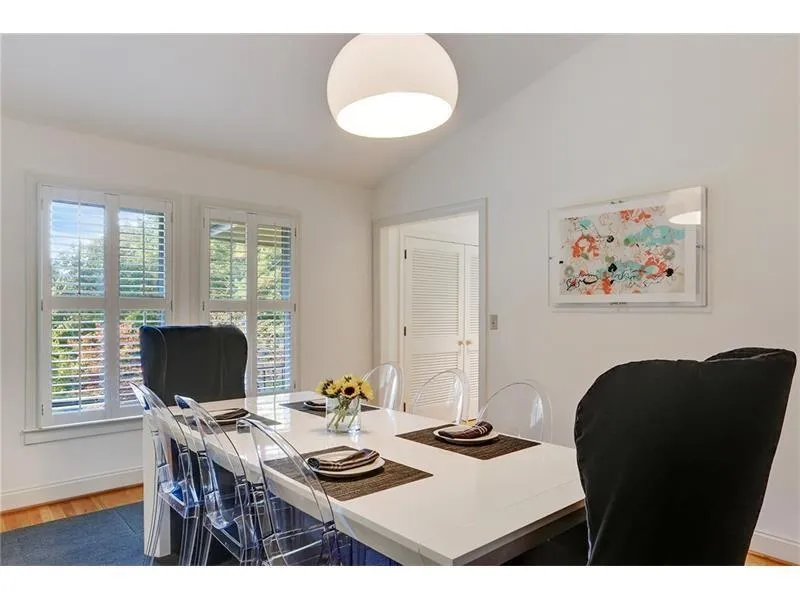 6270 River Overlook Drive Nw, Atlanta, Georgia 30328, 5 Bedrooms Bedrooms, ,4 BathroomsBathrooms,Residential,Sold,6270 River Overlook Drive Nw,5716438