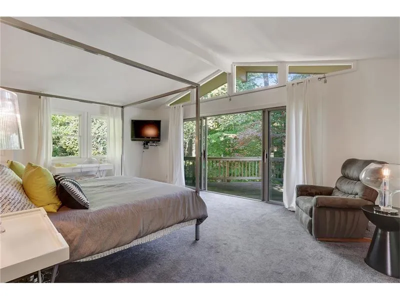 6270 River Overlook Drive Nw, Atlanta, Georgia 30328, 5 Bedrooms Bedrooms, ,4 BathroomsBathrooms,Residential,Sold,6270 River Overlook Drive Nw,5716438