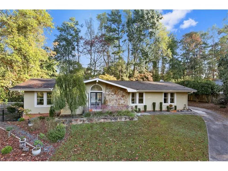 6270 River Overlook Drive Nw, Atlanta, Georgia 30328, 5 Bedrooms Bedrooms, ,4 BathroomsBathrooms,Residential,Sold,6270 River Overlook Drive Nw,5716438