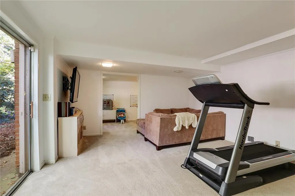 6270 River Overlook Drive Nw, Atlanta, Georgia 30328, 5 Bedrooms Bedrooms, ,4 BathroomsBathrooms,Residential,Sold,6270 River Overlook Drive Nw,5716438