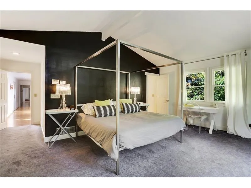 6270 River Overlook Drive Nw, Atlanta, Georgia 30328, 5 Bedrooms Bedrooms, ,4 BathroomsBathrooms,Residential,Sold,6270 River Overlook Drive Nw,5716438