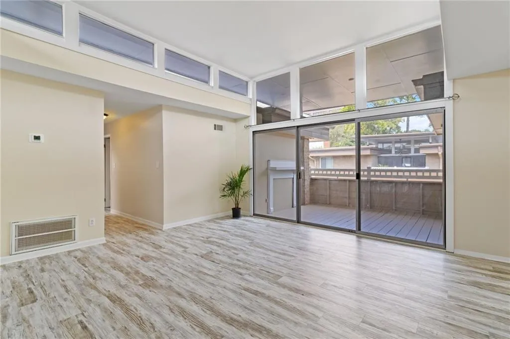 346 Carpenter Drive Unit 43, Atlanta, Georgia 30328, 2 Bedrooms Bedrooms, ,2 BathroomsBathrooms,Residential,For Sale,346 Carpenter Drive Unit 43,7704478