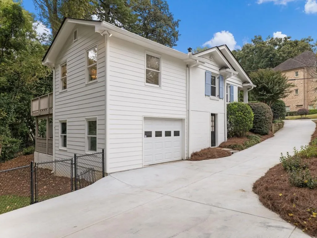 619 Channing Drive Nw, Atlanta, Georgia 30318, 4 Bedrooms Bedrooms, ,4 BathroomsBathrooms,Residential,For Sale,619 Channing Drive Nw,7669982