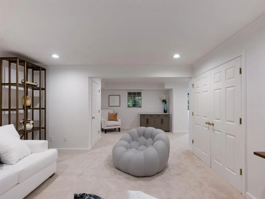 619 Channing Drive Nw, Atlanta, Georgia 30318, 4 Bedrooms Bedrooms, ,4 BathroomsBathrooms,Residential,For Sale,619 Channing Drive Nw,7669982