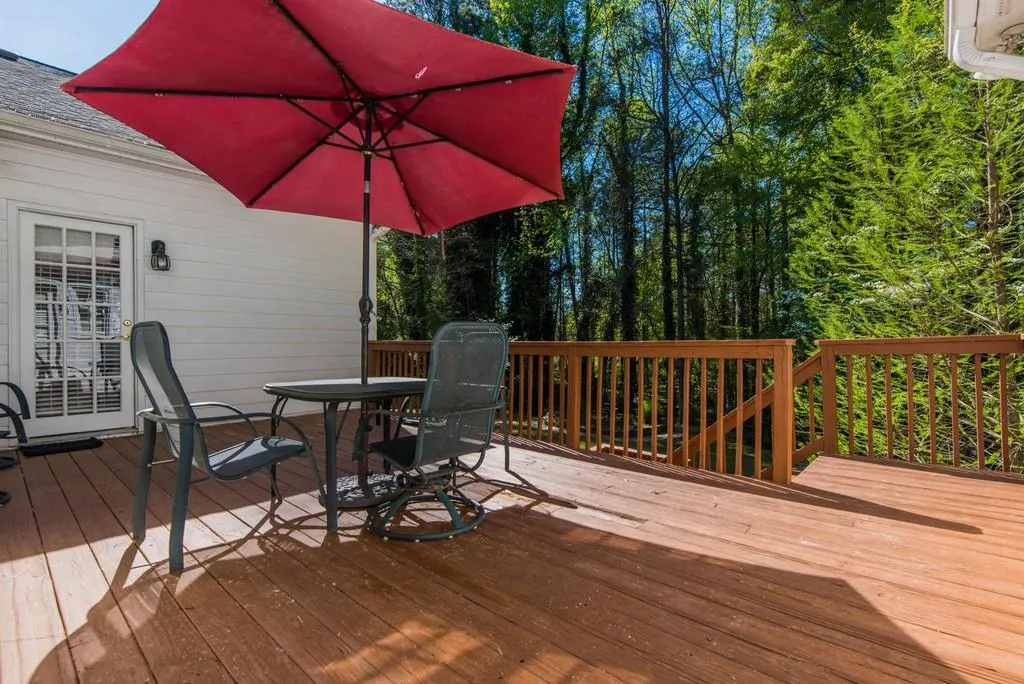 7510 Winters Chapel Road, Sandy Springs, Georgia 30350, 4 Bedrooms Bedrooms, ,3 BathroomsBathrooms,Residential,Sold,7510 Winters Chapel Road,6529559