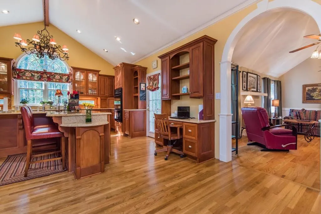 7510 Winters Chapel Road, Sandy Springs, Georgia 30350, 4 Bedrooms Bedrooms, ,3 BathroomsBathrooms,Residential,Sold,7510 Winters Chapel Road,6529559