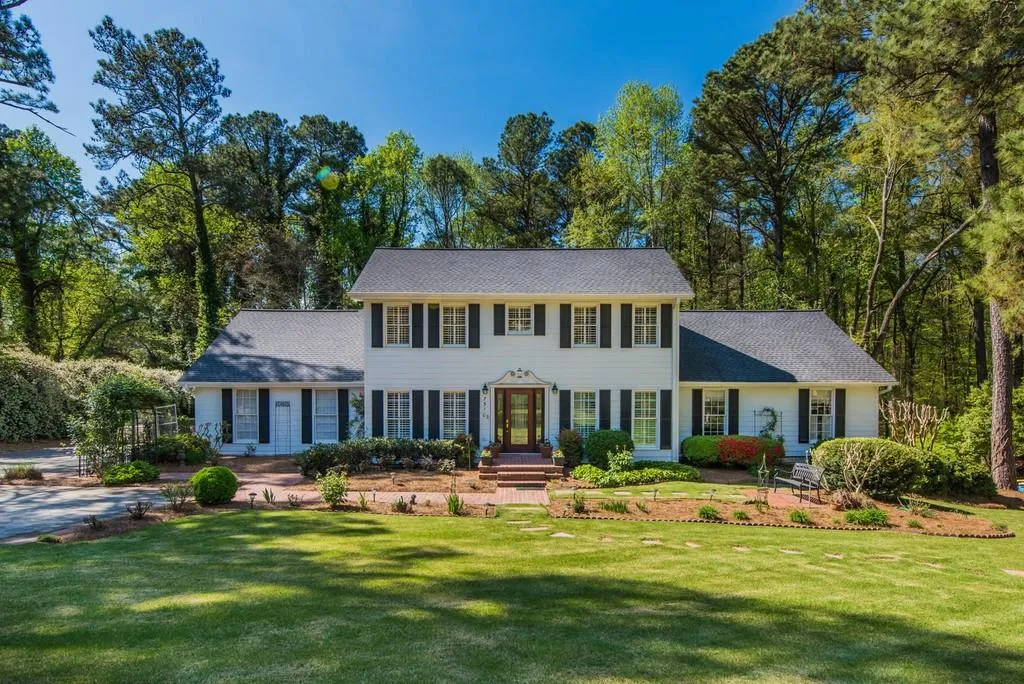 7510 Winters Chapel Road, Sandy Springs, Georgia 30350, 4 Bedrooms Bedrooms, ,3 BathroomsBathrooms,Residential,Sold,7510 Winters Chapel Road,6529559
