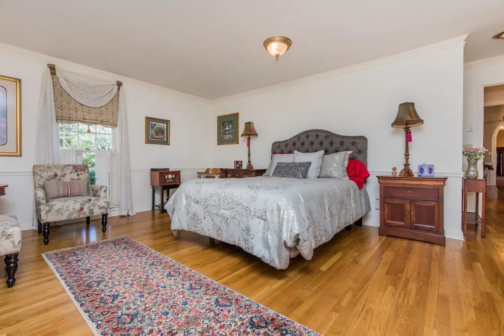 7510 Winters Chapel Road, Sandy Springs, Georgia 30350, 4 Bedrooms Bedrooms, ,3 BathroomsBathrooms,Residential,Sold,7510 Winters Chapel Road,6529559