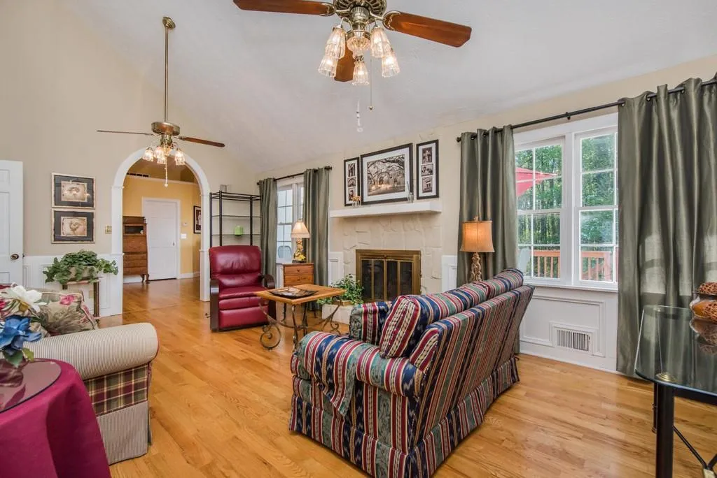 7510 Winters Chapel Road, Sandy Springs, Georgia 30350, 4 Bedrooms Bedrooms, ,3 BathroomsBathrooms,Residential,Sold,7510 Winters Chapel Road,6529559