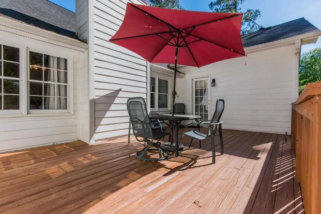 7510 Winters Chapel Road, Sandy Springs, Georgia 30350, 4 Bedrooms Bedrooms, ,3 BathroomsBathrooms,Residential,Sold,7510 Winters Chapel Road,6529559