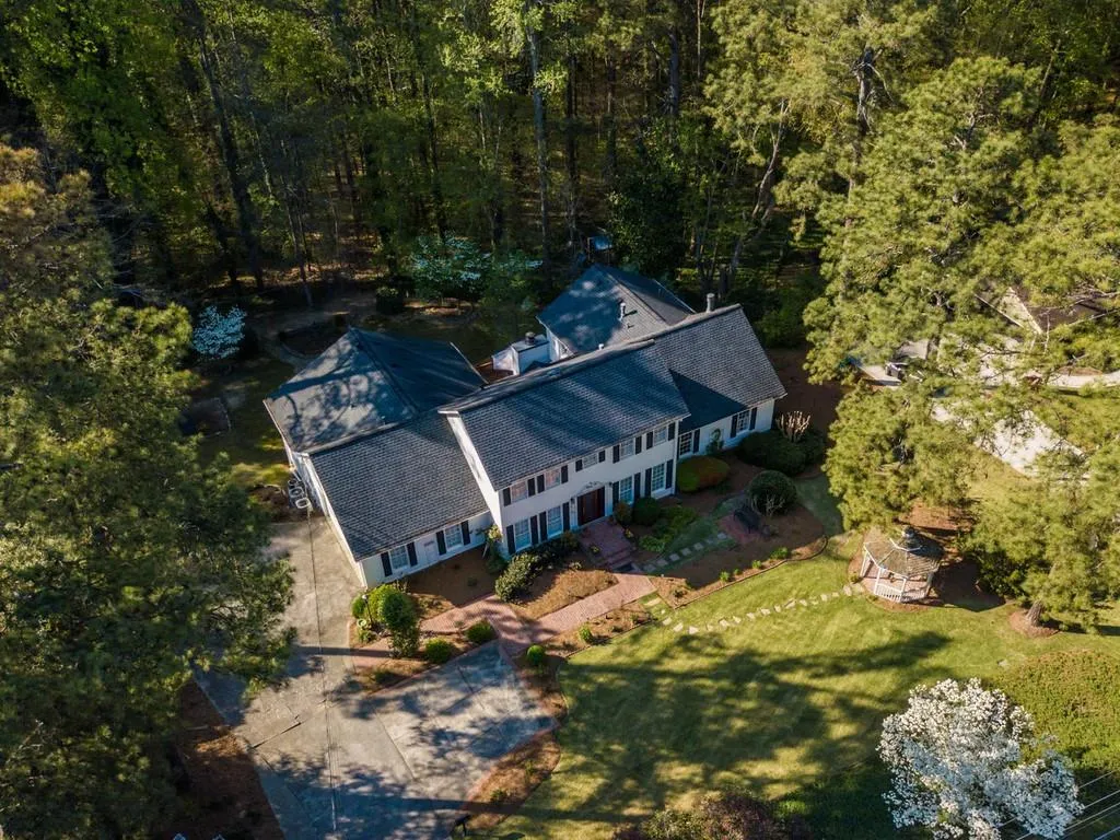 7510 Winters Chapel Road, Sandy Springs, Georgia 30350, 4 Bedrooms Bedrooms, ,3 BathroomsBathrooms,Residential,Sold,7510 Winters Chapel Road,6529559