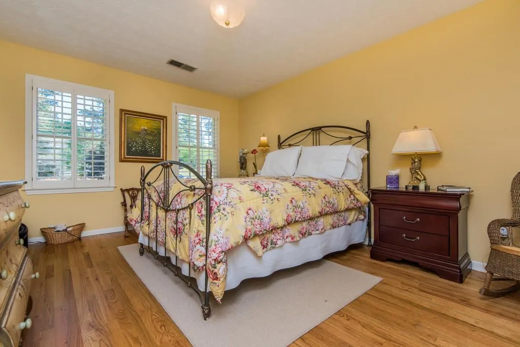 7510 Winters Chapel Road, Sandy Springs, Georgia 30350, 4 Bedrooms Bedrooms, ,3 BathroomsBathrooms,Residential,Sold,7510 Winters Chapel Road,6529559