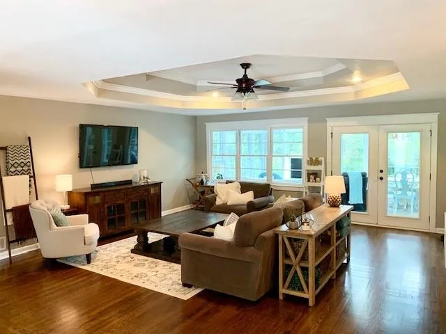 6825 Sunny Brook Lane, Atlanta, Georgia 30328, 3 Bedrooms Bedrooms, ,2 BathroomsBathrooms,Residential,Sold,6825 Sunny Brook Lane,6741924