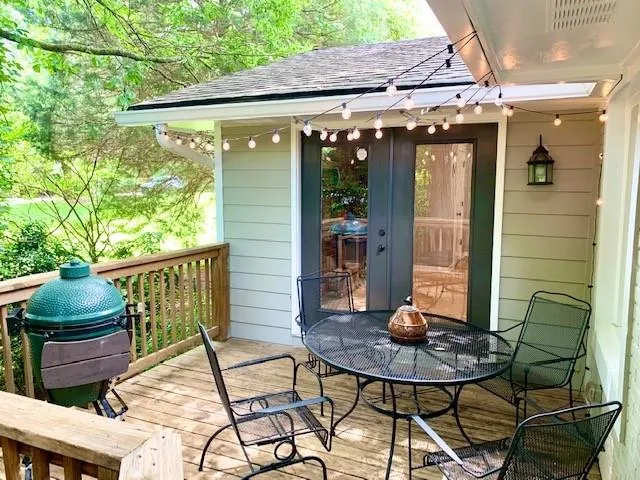 6825 Sunny Brook Lane, Atlanta, Georgia 30328, 3 Bedrooms Bedrooms, ,2 BathroomsBathrooms,Residential,Sold,6825 Sunny Brook Lane,6741924