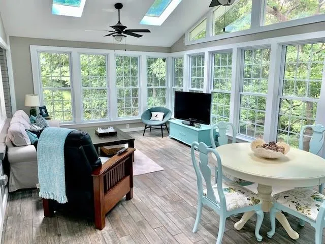 6825 Sunny Brook Lane, Atlanta, Georgia 30328, 3 Bedrooms Bedrooms, ,2 BathroomsBathrooms,Residential,Sold,6825 Sunny Brook Lane,6741924