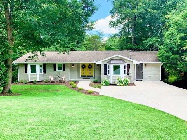 6825 Sunny Brook Lane, Atlanta, Georgia 30328, 3 Bedrooms Bedrooms, ,2 BathroomsBathrooms,Residential,Sold,6825 Sunny Brook Lane,6741924