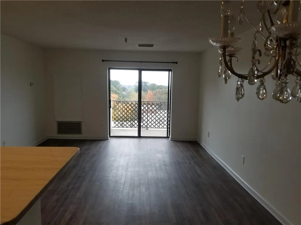 300 Johnson Ferry Road Ne Unit B708, Sandy Springs, Georgia 30328, 1 Bedroom Bedrooms, ,1 BathroomBathrooms,Residential,Sold,300 Johnson Ferry Road Ne Unit B708,6825877